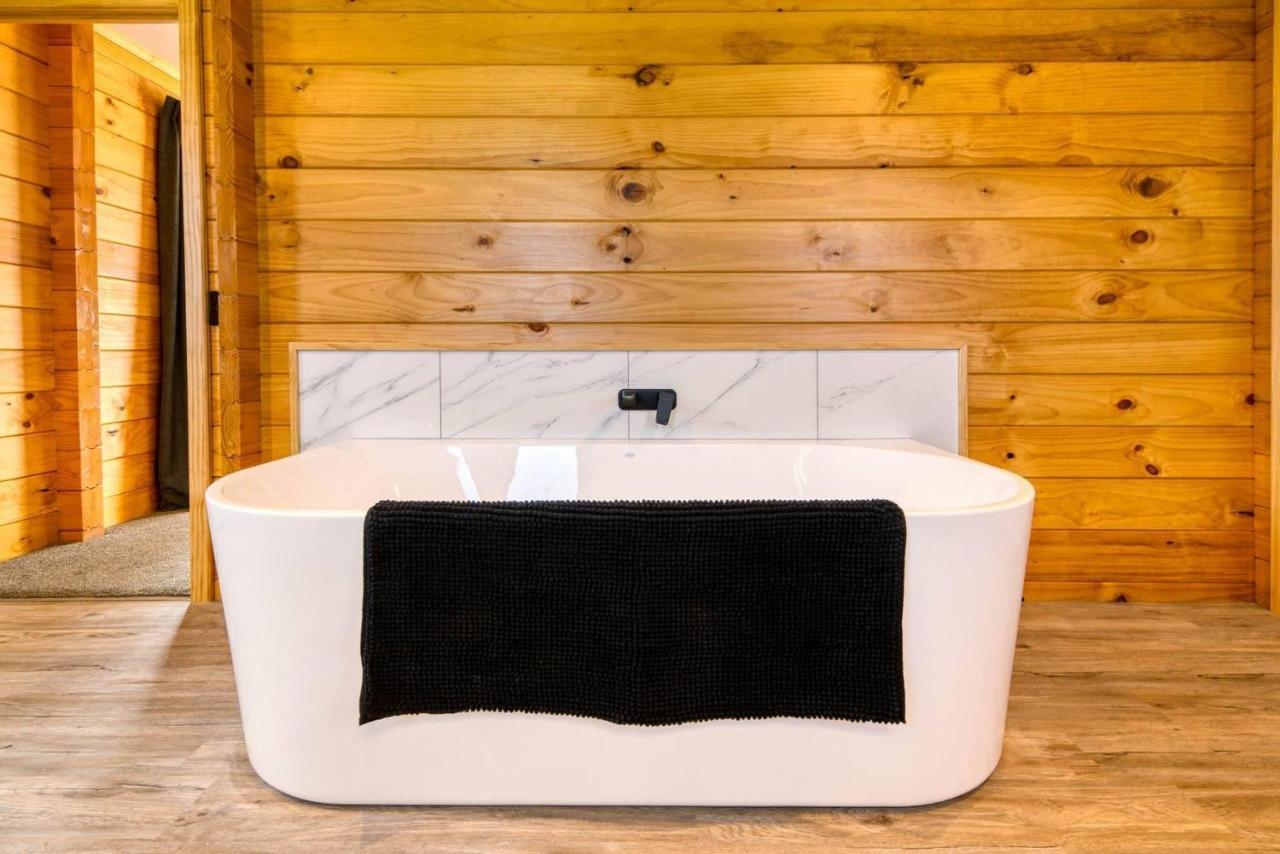 Deerbrooke Kaikoura Chalets - Chalet 2 Экстерьер фото